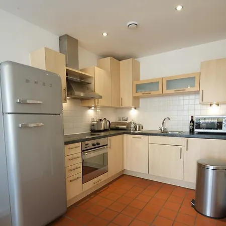 Stay Deansgate Apartments For 14 Nights Plus-3